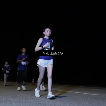 Runner Photo 7527473