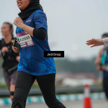 Runner Photo 7527609