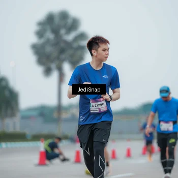 Runner Photo 7527718