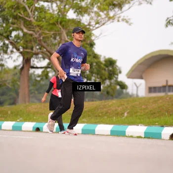 Runner Photo 7527782