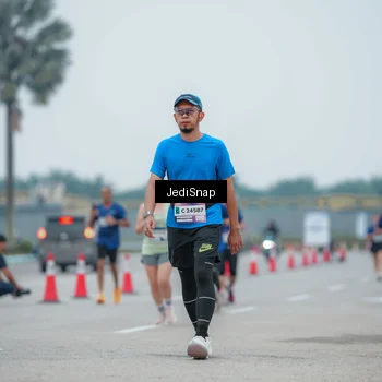 Runner Photo 7527812