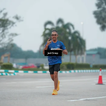 Runner Photo 7527864