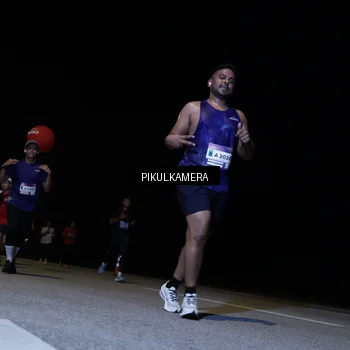 Runner Photo 7527992