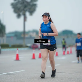 Runner Photo 7528120