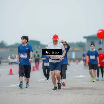 Runner Photo 7528185