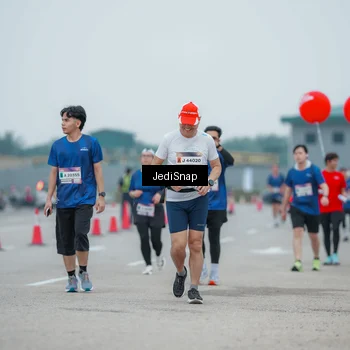 Runner Photo 7528218