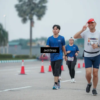 Runner Photo 7528238
