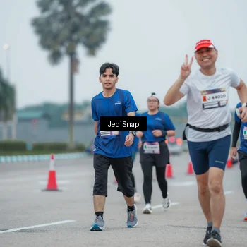 Runner Photo 7528239