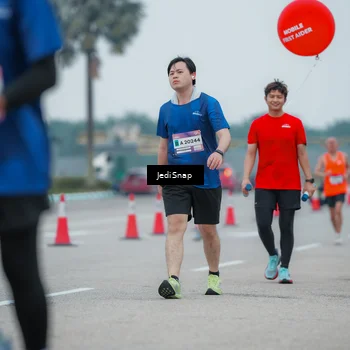Runner Photo 7528359