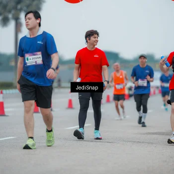 Runner Photo 7528381