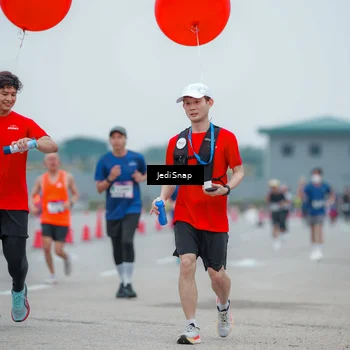 Runner Photo 7528408