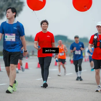 Runner Photo 7528413