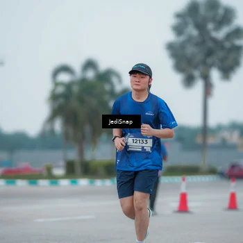 Runner Photo 7528540