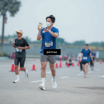 Runner Photo 7528546