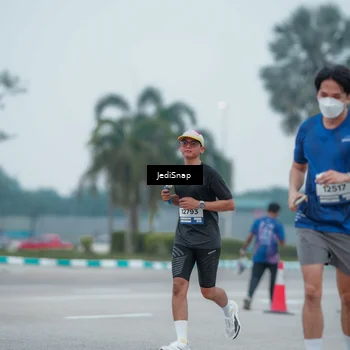Runner Photo 7528667