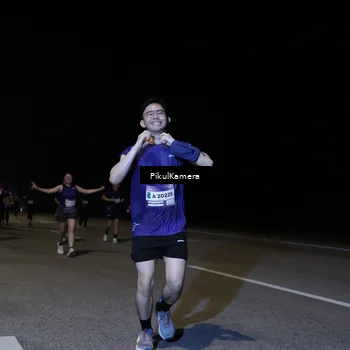 Runner Photo 7528673