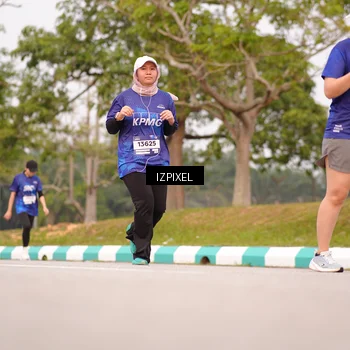 Runner Photo 7528833