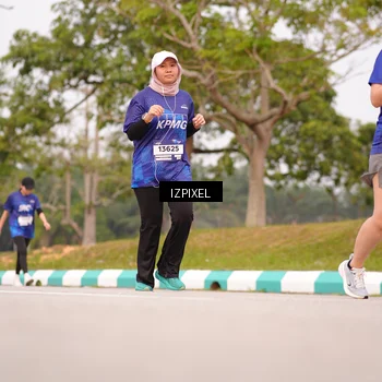 Runner Photo 7528840