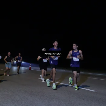 Runner Photo 7528945