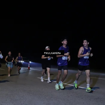 Runner Photo 7528990
