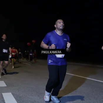 Runner Photo 7529045
