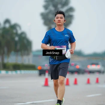 Runner Photo 7529055