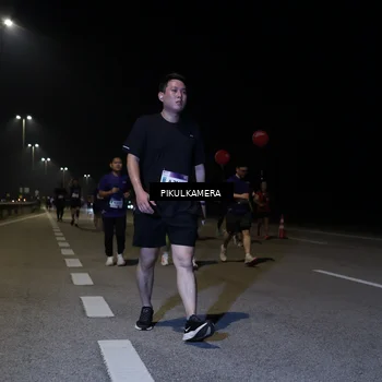 Runner Photo 7529060