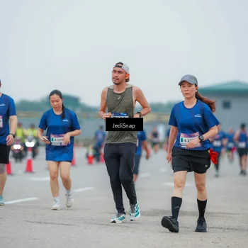 Runner Photo 7529077