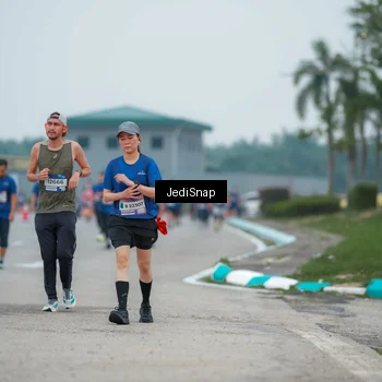 Runner Photo 7529116
