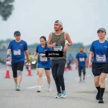 Runner Photo 7529123