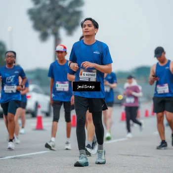 Runner Photo 7529296