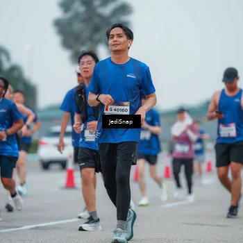 Runner Photo 7529301