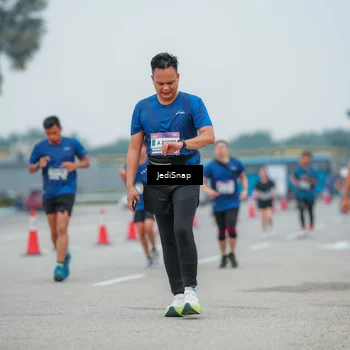 Runner Photo 7529396