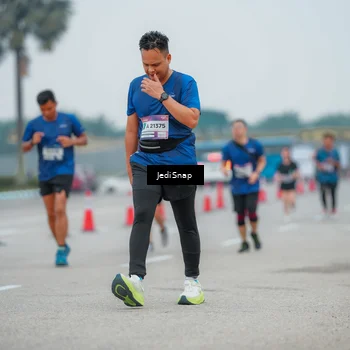Runner Photo 7529415