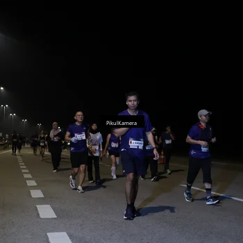 Runner Photo 7529496