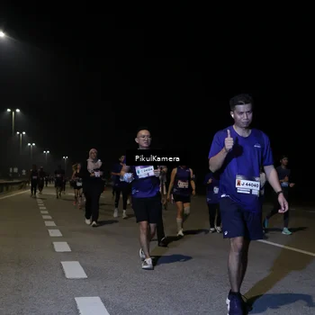 Runner Photo 7529576