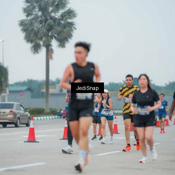 Runner Photo 7529618