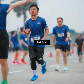 Runner Photo 7529944