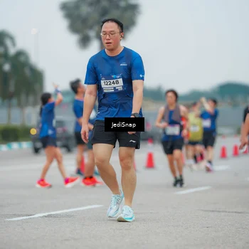 Runner Photo 7529975