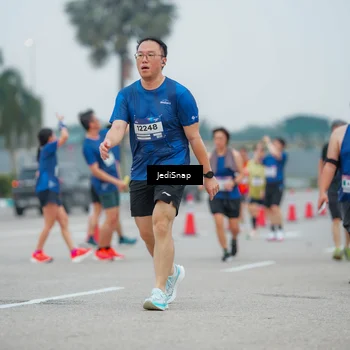 Runner Photo 7529985