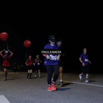 Runner Photo 7530004