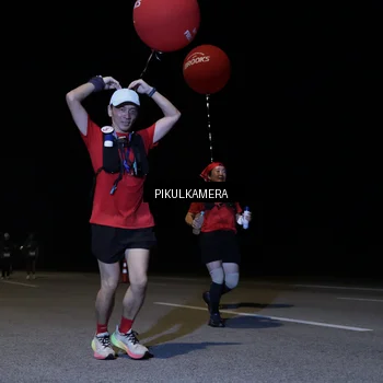 Runner Photo 7530022