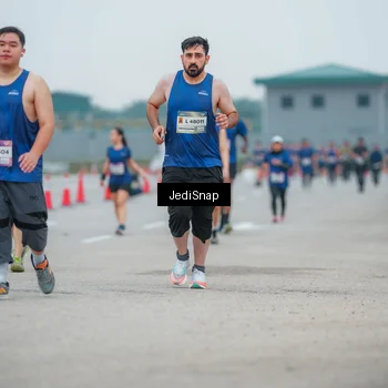 Runner Photo 7530030