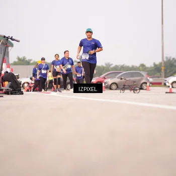 Runner Photo 7530041