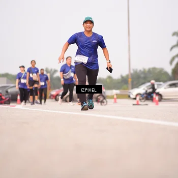 Runner Photo 7530056