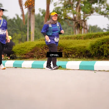 Runner Photo 7530083