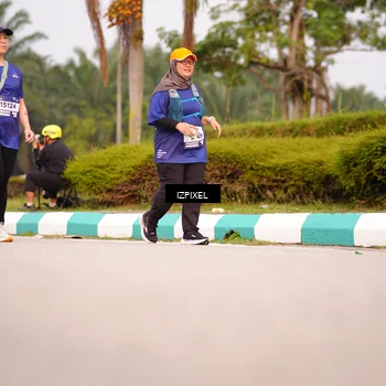 Runner Photo 7530088