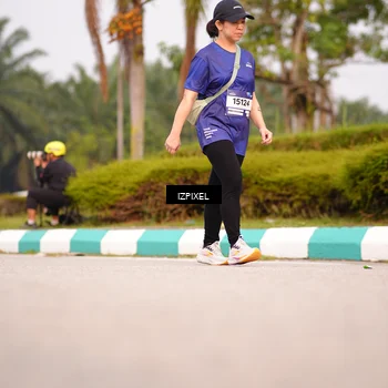 Runner Photo 7530090