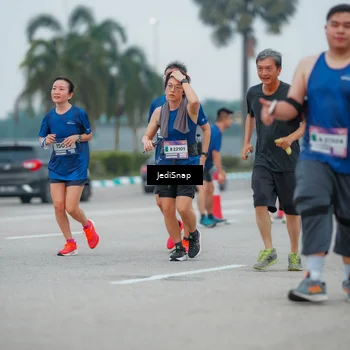 Runner Photo 7530105