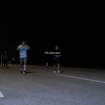 Runner Photo 7530113